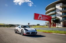 Conduire une Porsche Cayman 718 S – 4 tours + 1 tour en copilote